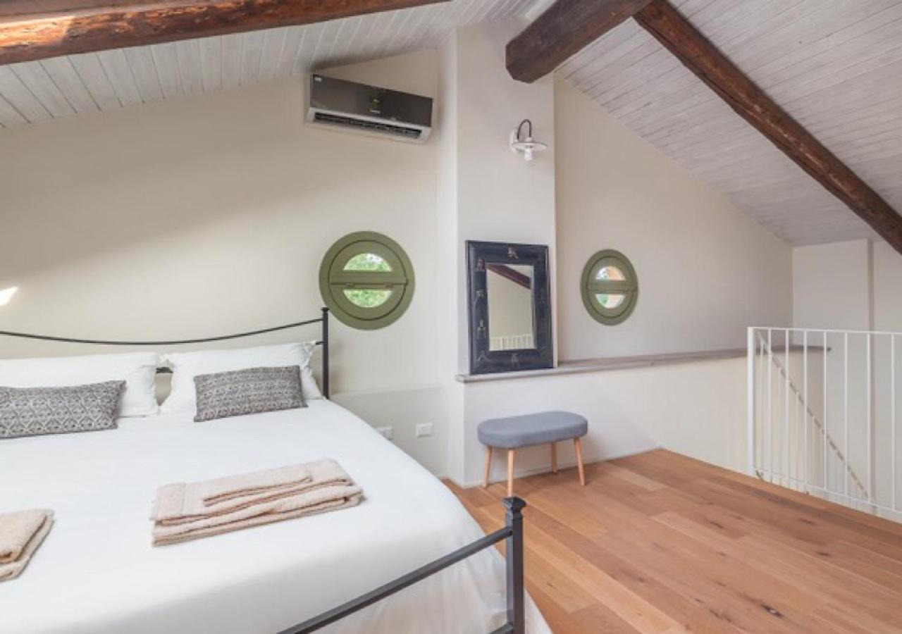 Charming Loft Golf Club Barolo Apartment Novello Luaran gambar